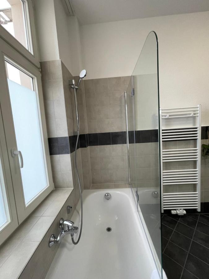 Lucky Stays Ls07 - Vollausstattung - Zentrum - Aufzug - Grosse Kueche - 2 Zimmer - Smart-Tv Maagdenburg Buitenkant foto